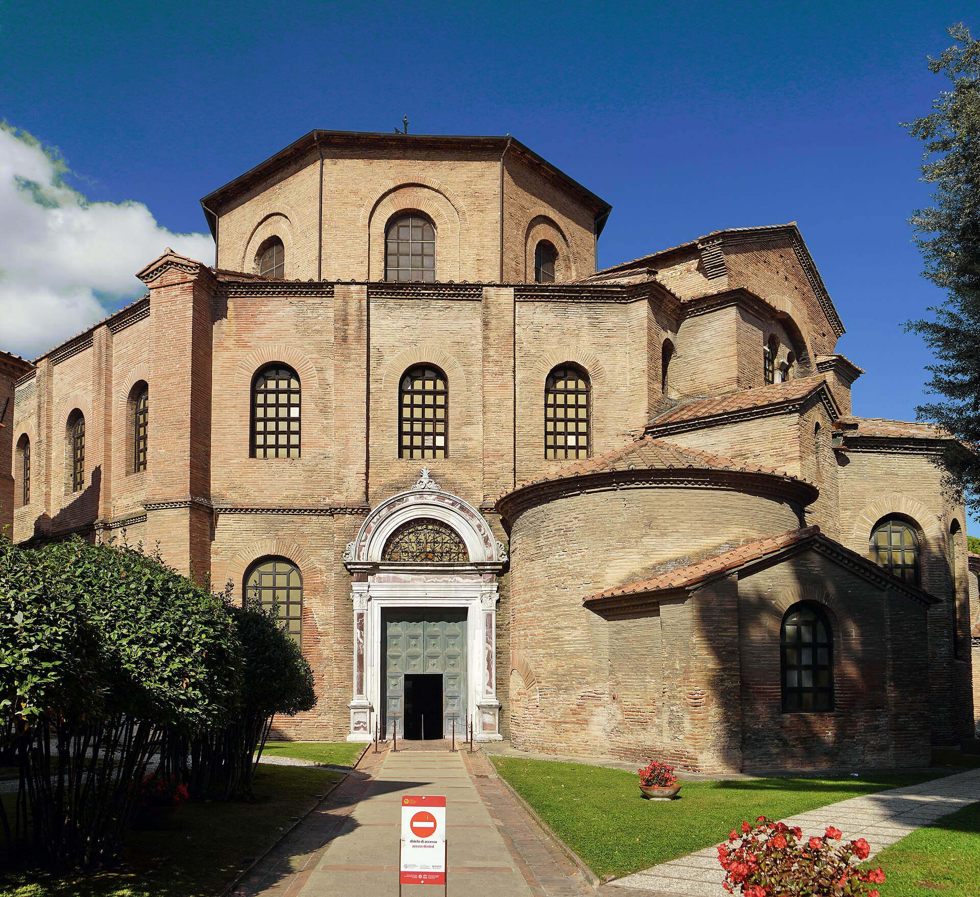 Real reference image of Basilica of San Vitale