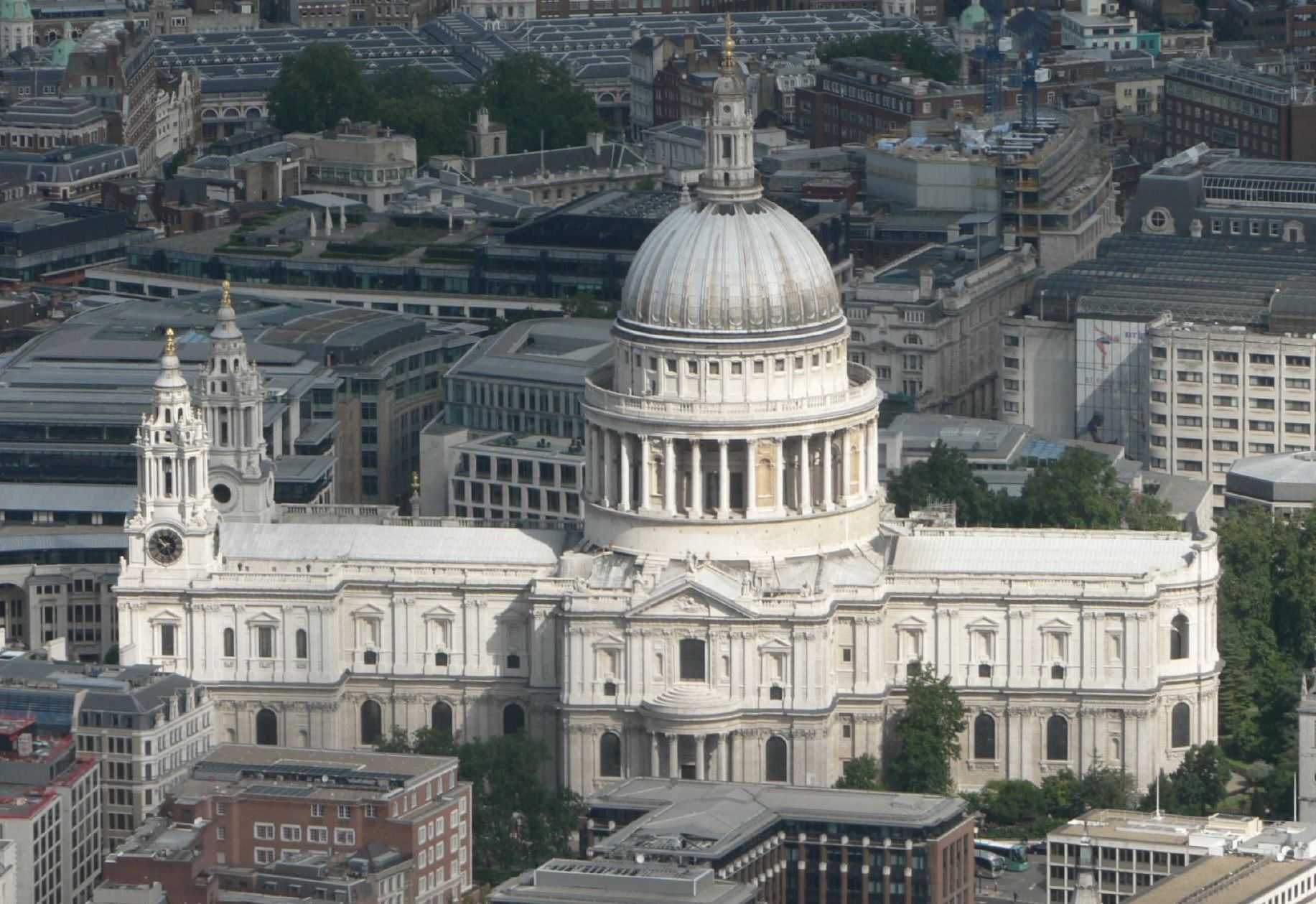 Real reference image of St Paul's Cathedral