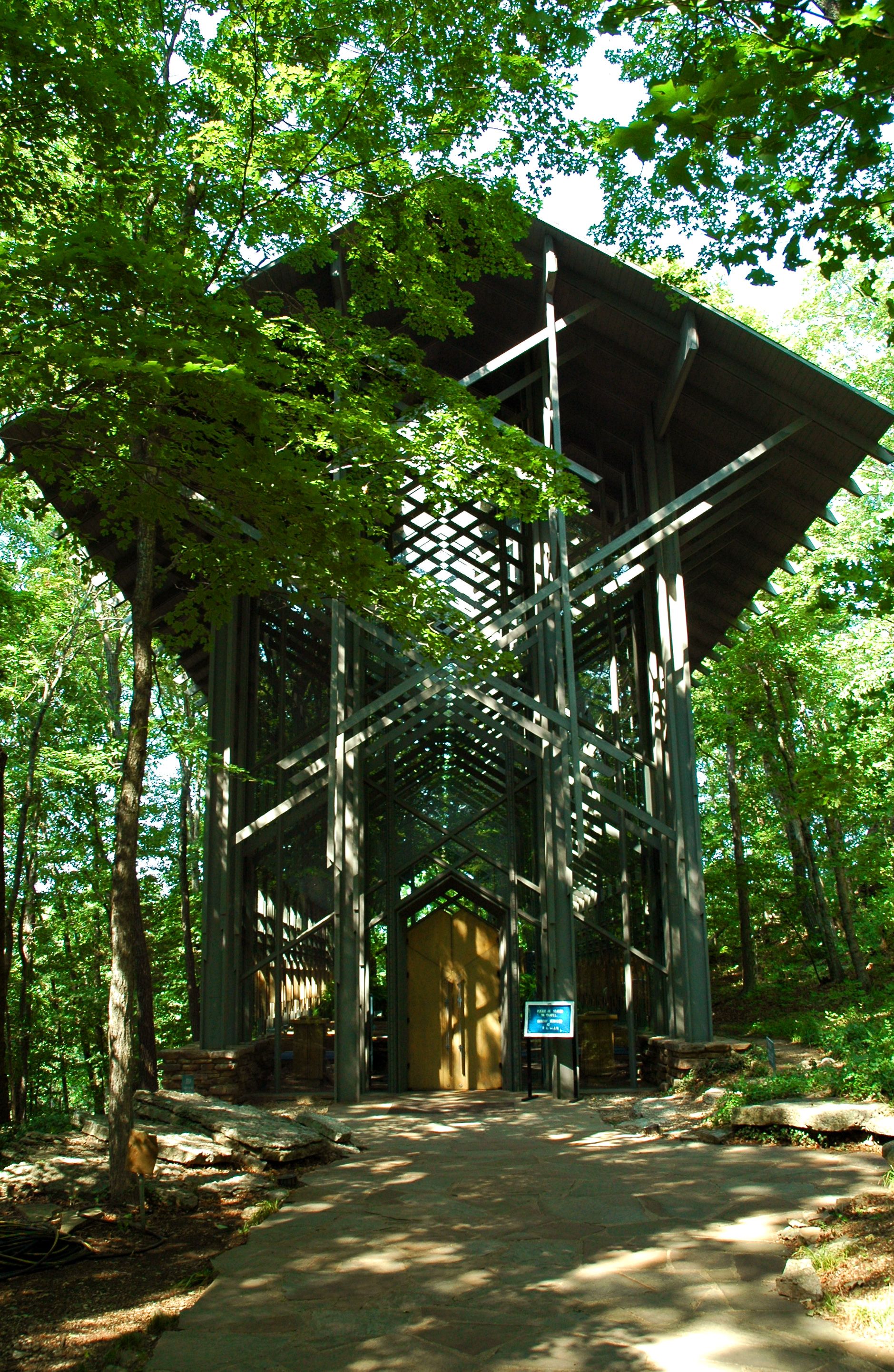 Real reference image of Thorncrown Chapel